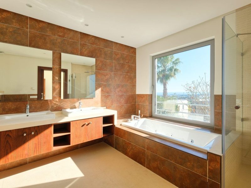 Villa for sale in Los Arqueros-Puerto del Almendro, Benahavís, Málaga (Spain)