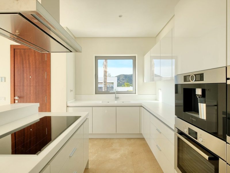 Villa for sale in Los Arqueros-Puerto del Almendro, Benahavís, Málaga (Spain)