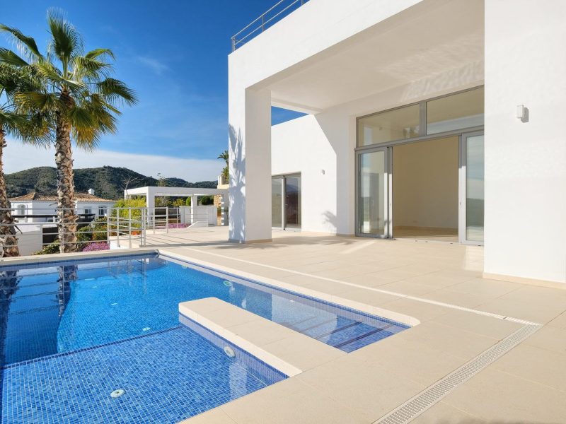 Villa for sale in Los Arqueros-Puerto del Almendro, Benahavís, Málaga (Spain)