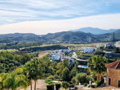 Villa for sale in Los Arqueros-Puerto del Almendro, Benahavís, Málaga (Spain)
