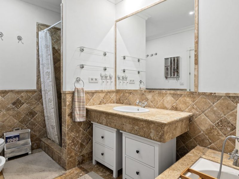 Villa til salg i El Paraíso, Benahavís, Málaga (Spanien)