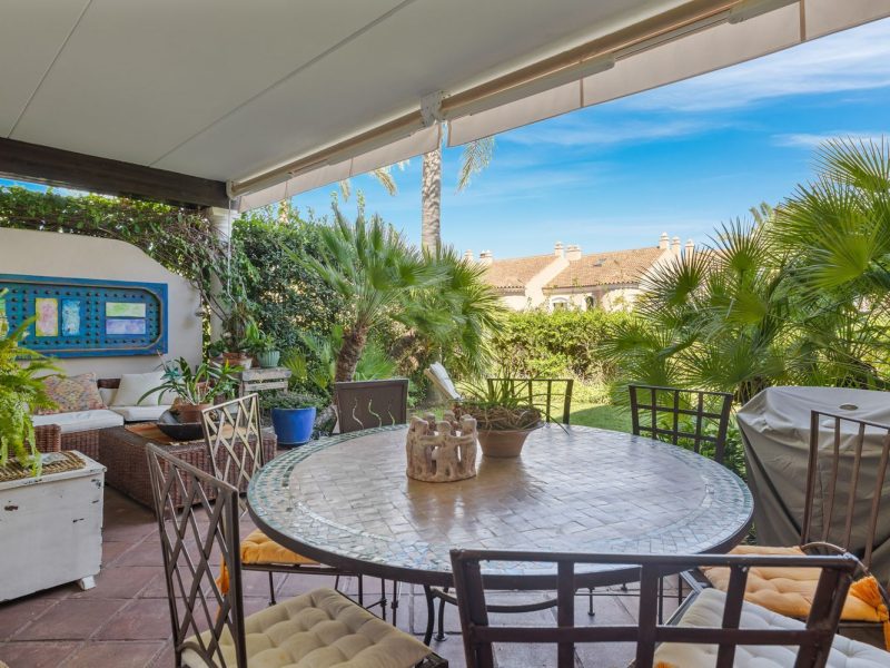 Villa til salg i El Paraíso, Benahavís, Málaga (Spanien)