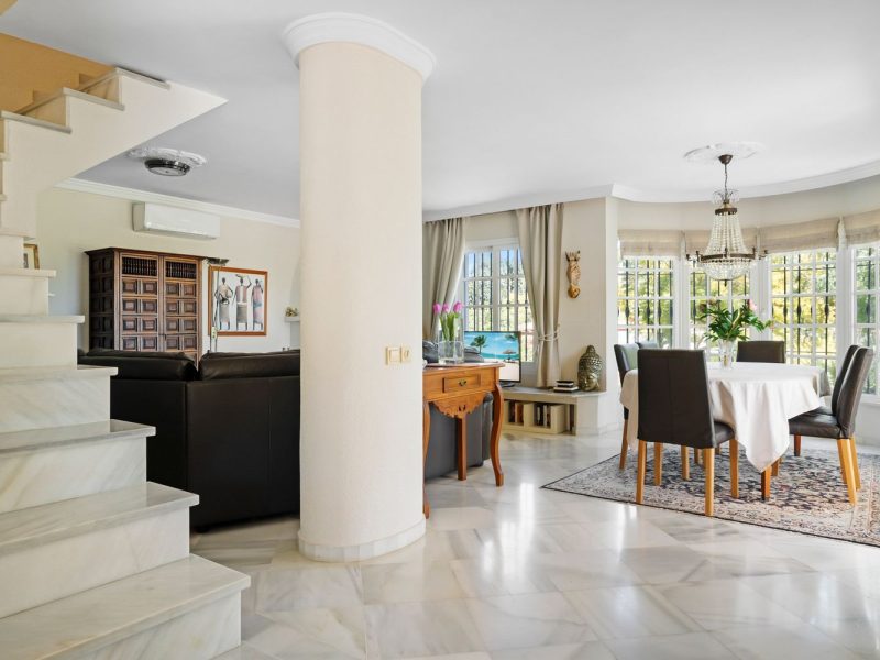 Villa til salgs i Nueva Andalucía, Marbella, Málaga (Spania)