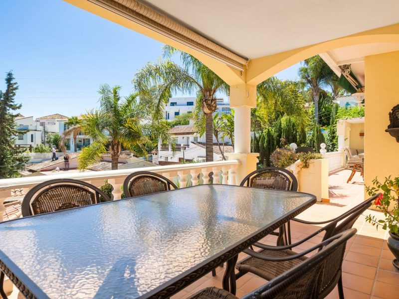 Villa til salgs i Nueva Andalucía, Marbella, Málaga (Spania)