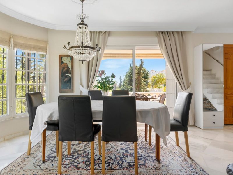 Villa til salgs i Nueva Andalucía, Marbella, Málaga (Spania)