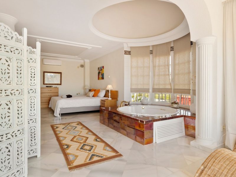 Villa til salgs i Nueva Andalucía, Marbella, Málaga (Spania)