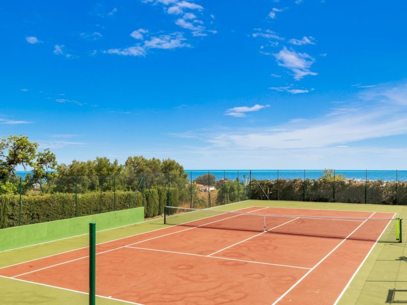 Villa zu verkaufen in Altos de Estepona, Estepona, Málaga (Spanien)