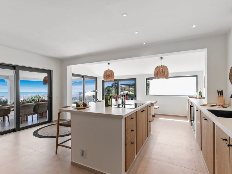 Villa zu verkaufen in Altos de Estepona, Estepona, Málaga (Spanien)