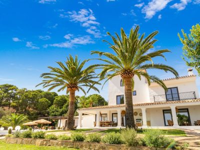 Villa for sale in Altos de Estepona, Estepona, Málaga (Spain)