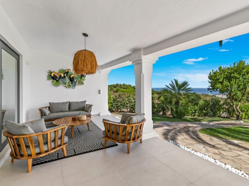 Villa zu verkaufen in Altos de Estepona, Estepona, Málaga (Spanien)