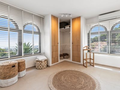 Villa for sale in Altos de Estepona, Estepona, Málaga (Spain)