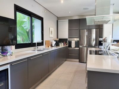 Villa for sale in El Madroñal, Benahavís, Málaga (Spain)