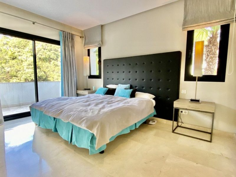 Villa for sale in El Madroñal, Benahavís, Málaga (Spain)