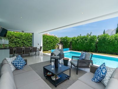 Villa for sale in Benamara - Atalaya, Estepona, Málaga (Spain)