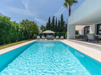 Villa for sale in Benamara - Atalaya, Estepona, Málaga (Spain)
