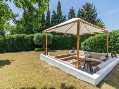 Villa for sale in Benamara - Atalaya, Estepona, Málaga (Spain)