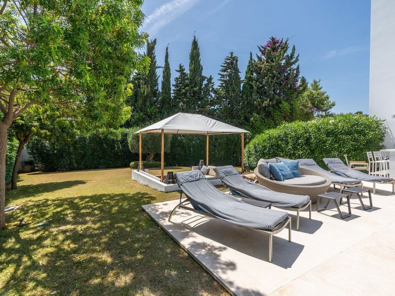 Villa for sale in Benamara - Atalaya, Estepona, Málaga (Spain)