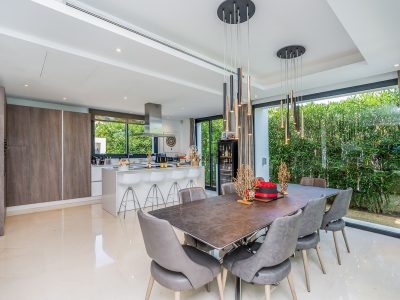 Villa for sale in Benamara - Atalaya, Estepona, Málaga (Spain)