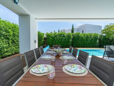 Villa for sale in Benamara - Atalaya, Estepona, Málaga (Spain)