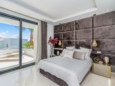 Villa for sale in Benamara - Atalaya, Estepona, Málaga (Spain)