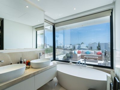 Villa for sale in Benamara - Atalaya, Estepona, Málaga (Spain)