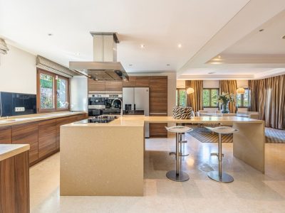 Villa til salg i Nueva Andalucía, Marbella, Málaga (Spanien)