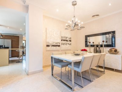 Villa til salg i Nueva Andalucía, Marbella, Málaga (Spanien)