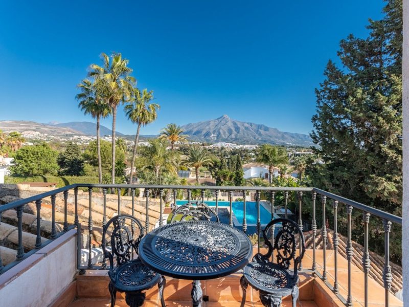 Villa til salg i Nueva Andalucía, Marbella, Málaga (Spanien)