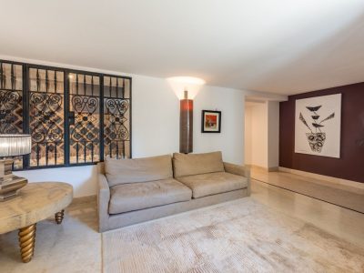 Villa til salg i Nueva Andalucía, Marbella, Málaga (Spanien)