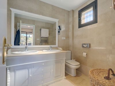 Appartement te koop in Los Arqueros-Puerto del Almendro, Benahavís, Málaga (Spanje)