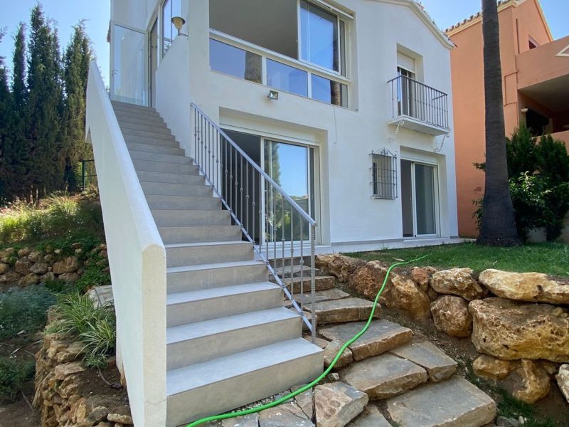 Villa til salgs i Rio Real-Los Monteros, Marbella, Málaga (Spania)