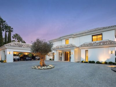 Villa til salgs i Nagüeles-Milla de Oro, Marbella, Málaga (Spania)