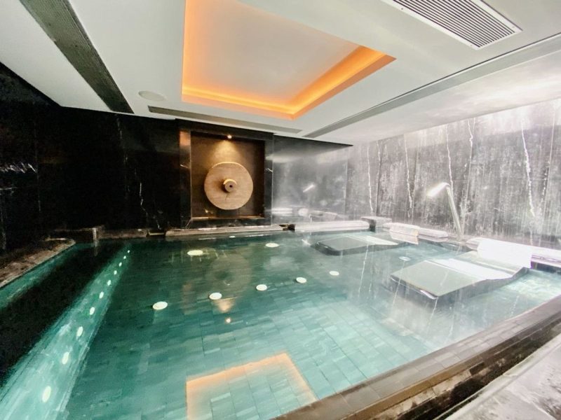 Huvila myynnissä Los Flamingosissa, Benahavísissa, Málagassa (Espanja)