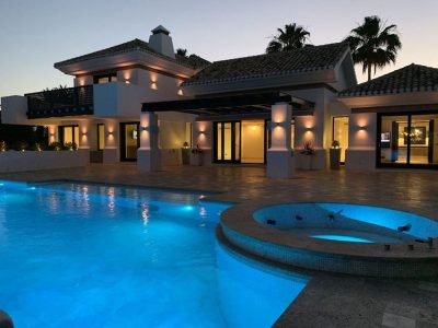 Huvila myynnissä Los Flamingosissa, Benahavísissa, Málagassa (Espanja)