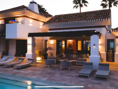 Huvila myynnissä Los Flamingosissa, Benahavísissa, Málagassa (Espanja)