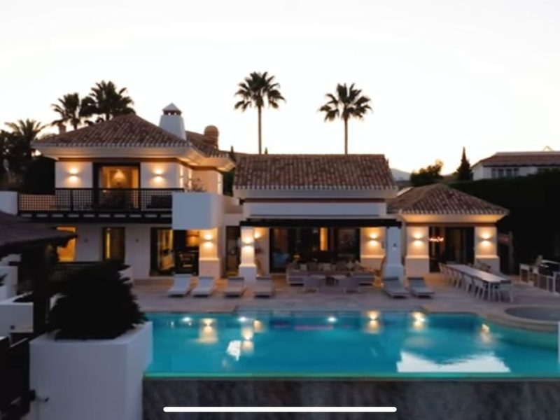 Huvila myynnissä Los Flamingosissa, Benahavísissa, Málagassa (Espanja)