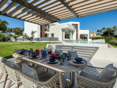 Villa til salgs i Nueva Andalucía, Marbella, Málaga (Spania)