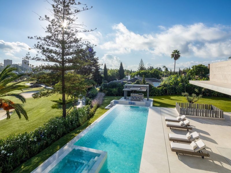 Villa til salgs i Nueva Andalucía, Marbella, Málaga (Spania)