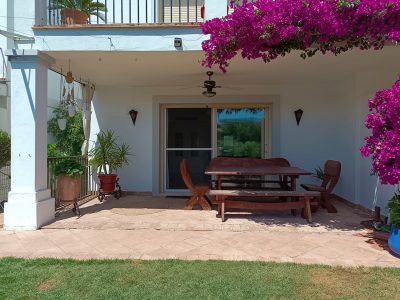 Villa te koop in Playa Bahía Dorada, Estepona, Málaga (Spanje)
