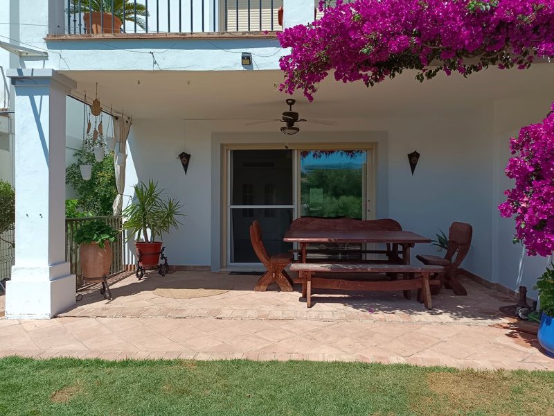 Villa te koop in Playa Bahía Dorada, Estepona, Málaga (Spanje)