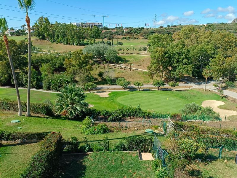 Villa te koop in Playa Bahía Dorada, Estepona, Málaga (Spanje)