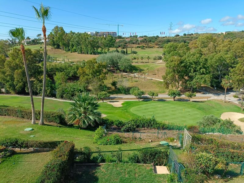 Villa te koop in Playa Bahía Dorada, Estepona, Málaga (Spanje)
