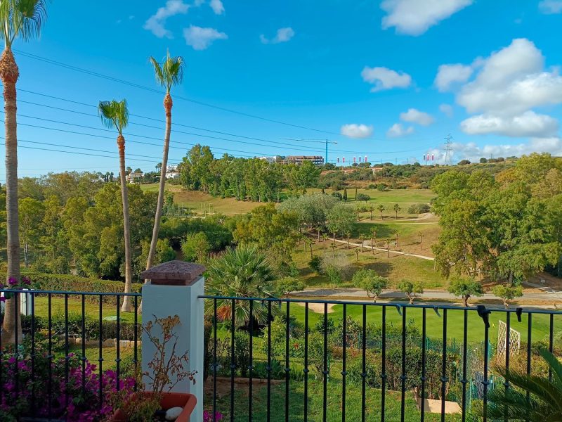 Villa te koop in Playa Bahía Dorada, Estepona, Málaga (Spanje)