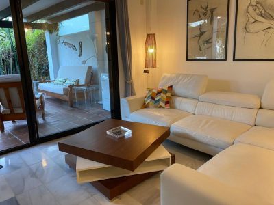 Lejlighed til salg i Nueva Andalucía, Marbella, Málaga (Spanien)