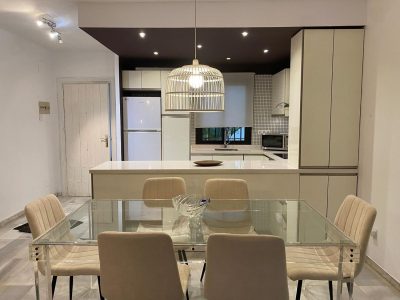 Lejlighed til salg i Nueva Andalucía, Marbella, Málaga (Spanien)