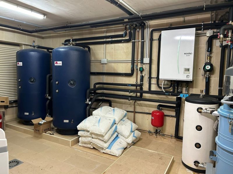 Вилла на продажу в Рио-Реал-Лос-Монтерос, Марбелья, Малага (Испания)