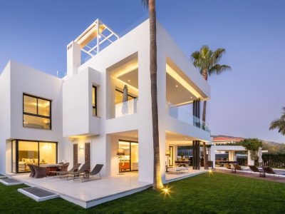 Villa til salg i Nagüles- Milla de Oro, Marbella, Málaga (Spanien)