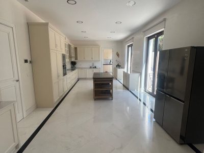 Villa for sale in Nagüeles-Milla de Oro, Marbella, Málaga (Spain)