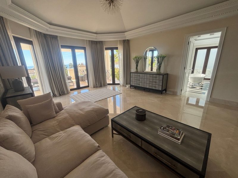 Villa for sale in Nagüeles-Milla de Oro, Marbella, Málaga (Spain)