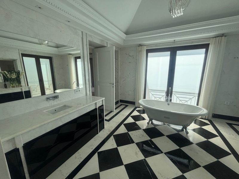 Villa for sale in Nagüeles-Milla de Oro, Marbella, Málaga (Spain)